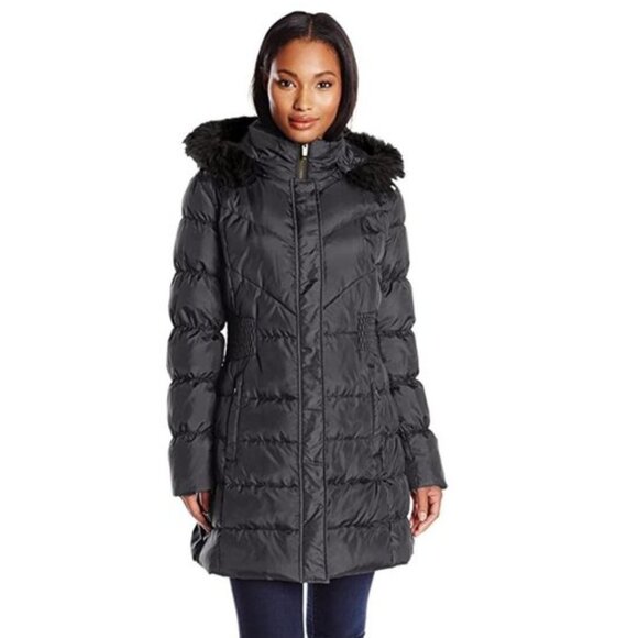 Via Spiga Women's Diamond Quilted Down Coat with Faux Fur Collar - Picture 1 of 12